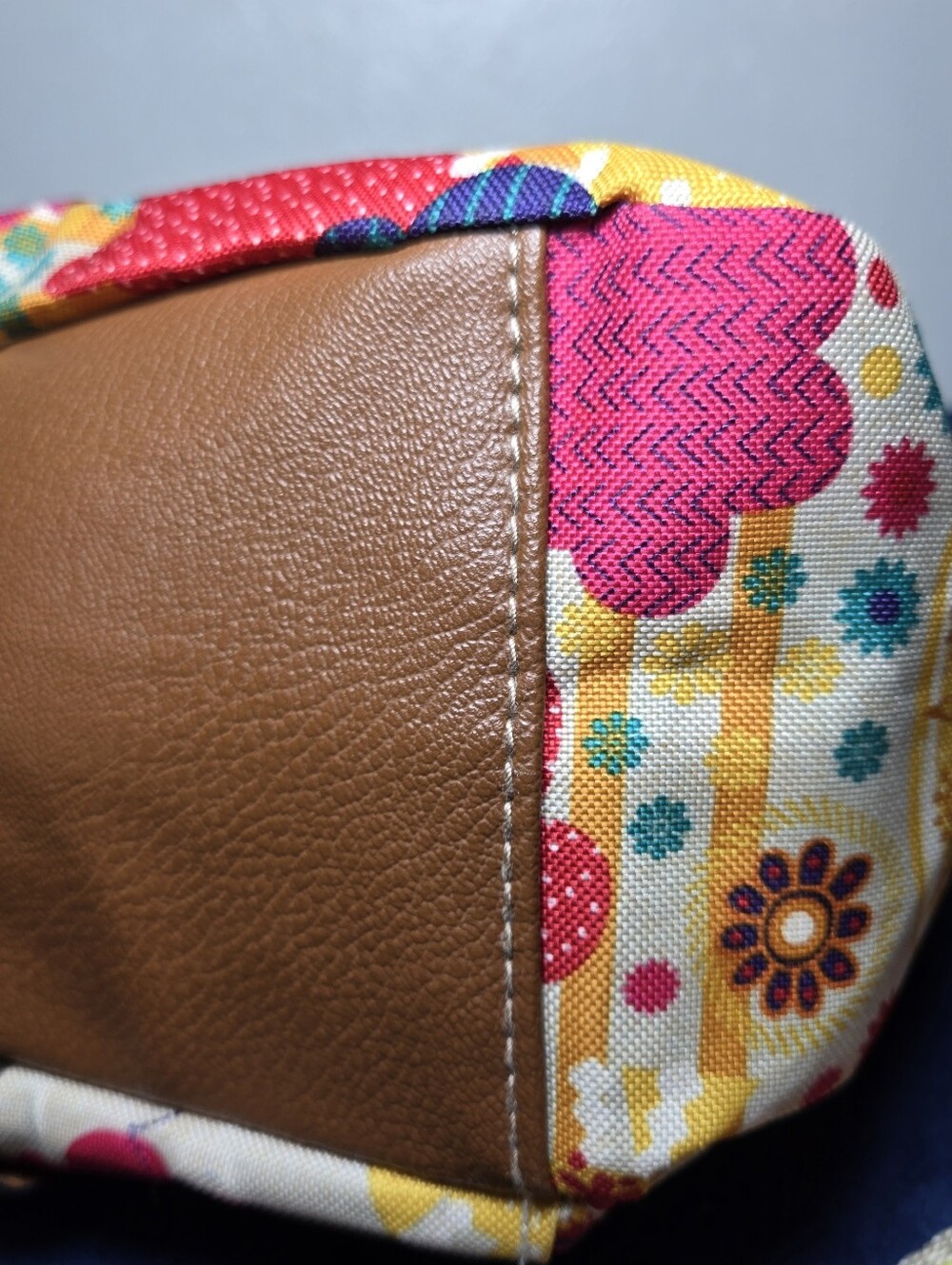Lily Bloom YOU ARE  MY SUNSHINE Adjustable Crossbody Bag - Picture 5 of 11